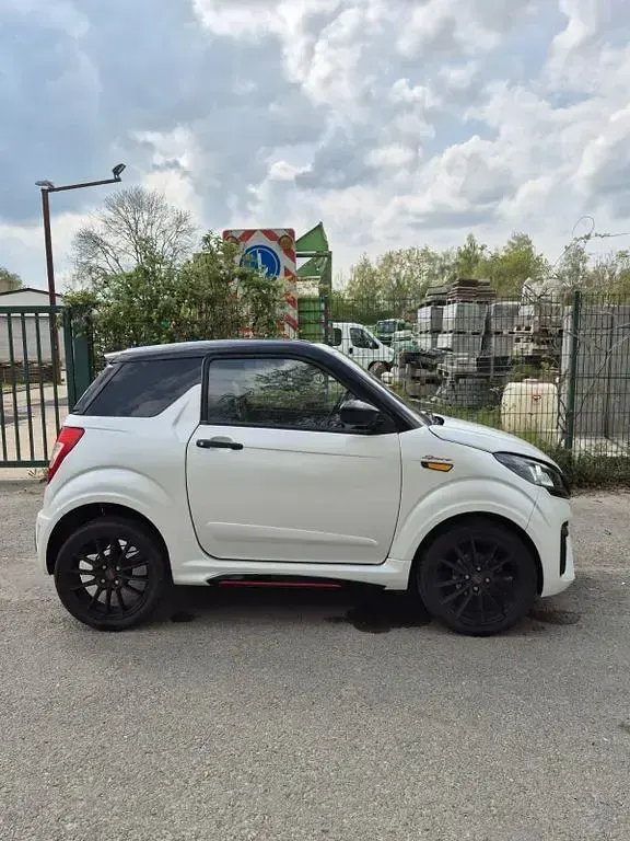 Gebraucht Ligier JS50 2024 Weiß Kleinwagen