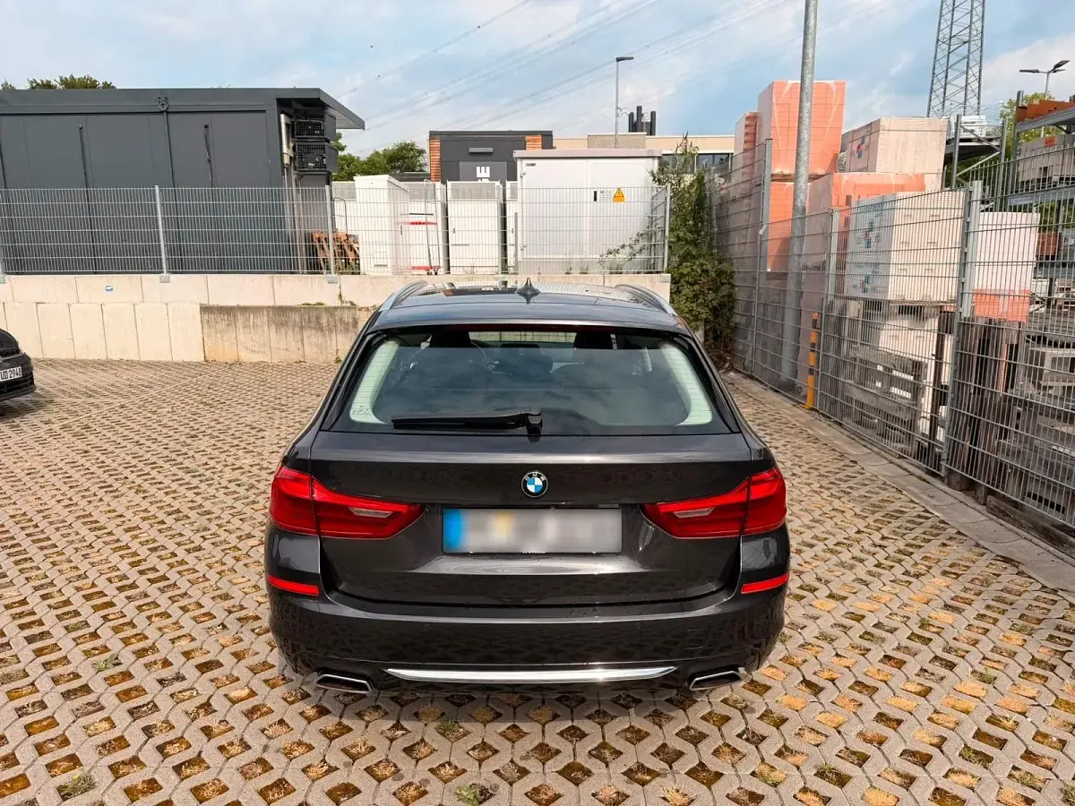 Gebraucht BMW 540 Luxury Line 320 PS (235 kW) 2018 Grau Kombi
