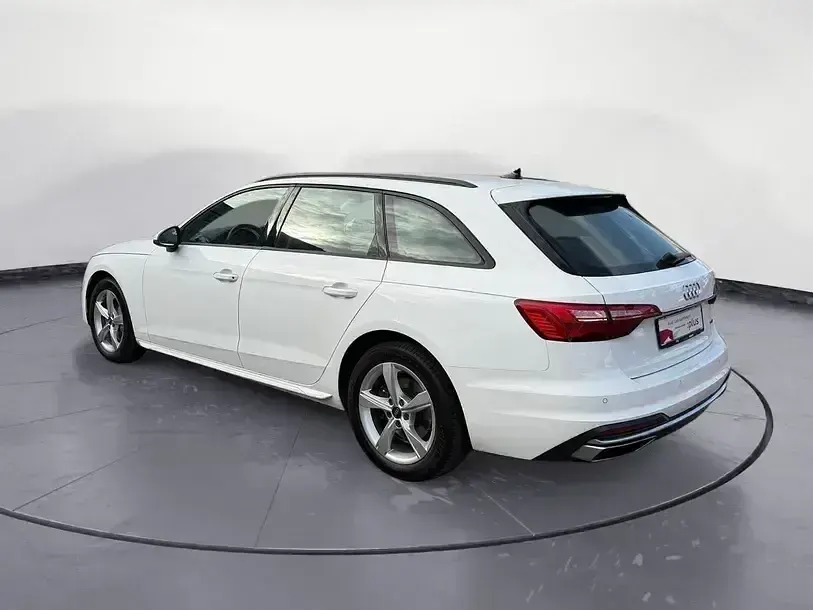 Gebraucht Audi A4 Advanced 204 PS (150 kW) 2023 Weiß Kombi