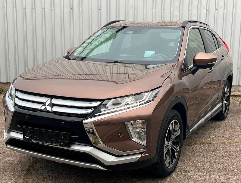 Braun Gebraucht 2018 Mitsubishi Eclipse Cross Top SUV | 17.900 € (Fairer Preis) - Bild 1/4