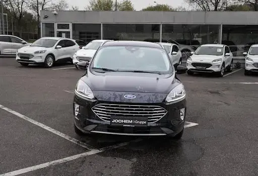 Gebraucht Ford Kuga Titanium 224 PS (164 kW) 2022 Schwarz SUV