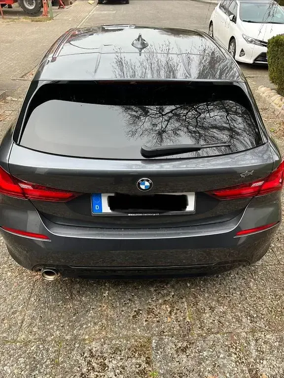 Gebraucht BMW 118 Sport Line 140 PS (102 kW) 2020 Grau Kleinwagen