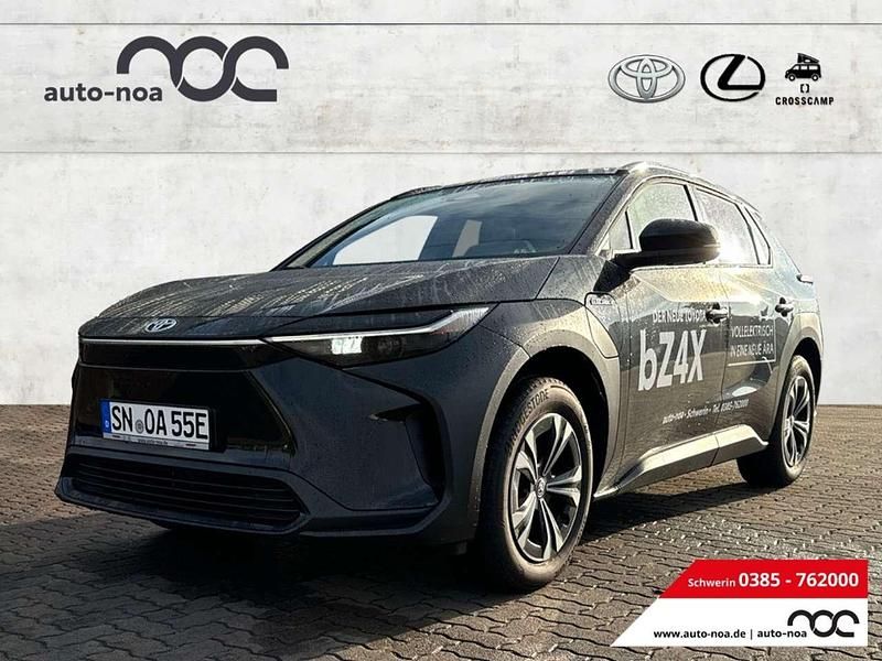 Schwarz Gebraucht 2023 Toyota bZ4X SUV | 35.900 € (Fairer Preis) - Bild 1/4