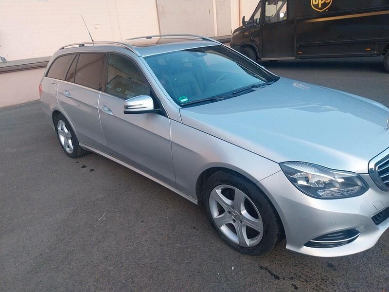 Gebraucht Mercedes E350 Elegance 258 PS (189 kW) 2013 Silber Kombi