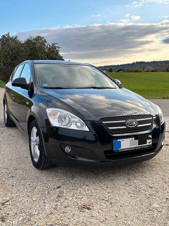 Schwarz Gebraucht 2009 Kia Ceed EX Limousine | 3.400 € (Guter Preis) - Bild 1/4