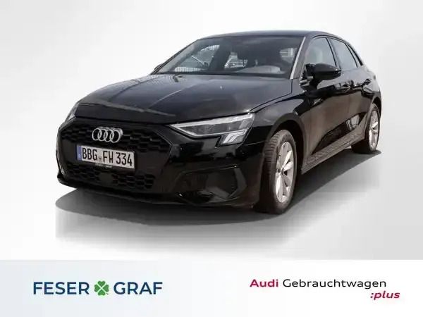 Brillantschwarz Gebraucht 2024 Audi A3 Sportback Business Limousine | 25.990 € (Superpreis) - Bild 1/4