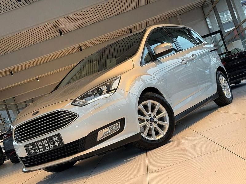 Grau Gebraucht 2018 Ford Grand C-Max Titanium Van / Kleinbus | 9.991 € (Guter Preis) - Bild 1/4