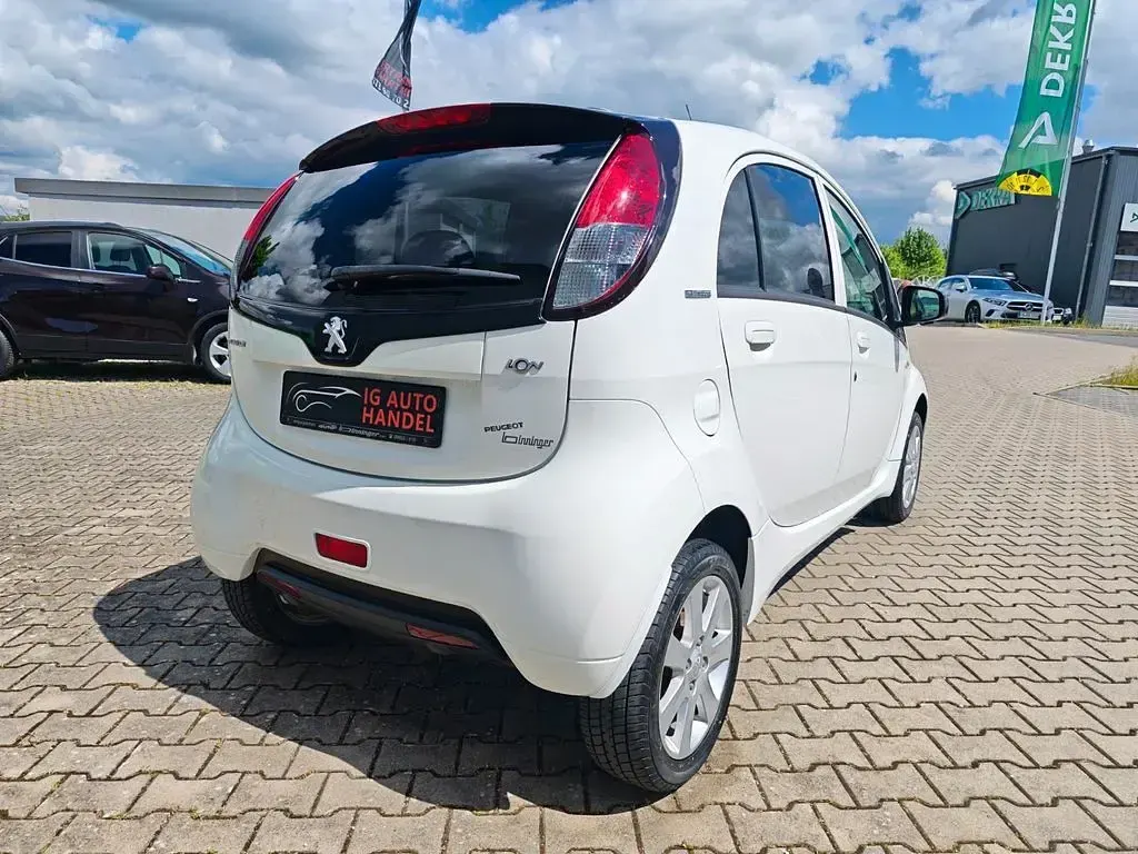 Gebraucht Peugeot iON 35 kW (48 PS) 2017 Weiß Kleinwagen