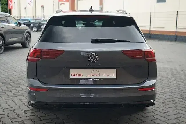 Neu VW Golf VIII R-line 150 PS (110 kW) 2026 Andere Kombi