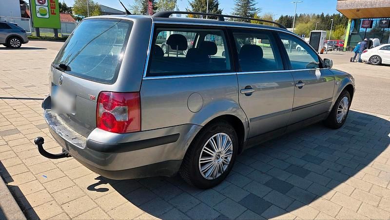 Usata VW Passat 131 CV (96 kW) 2003 Grigio Station wagon