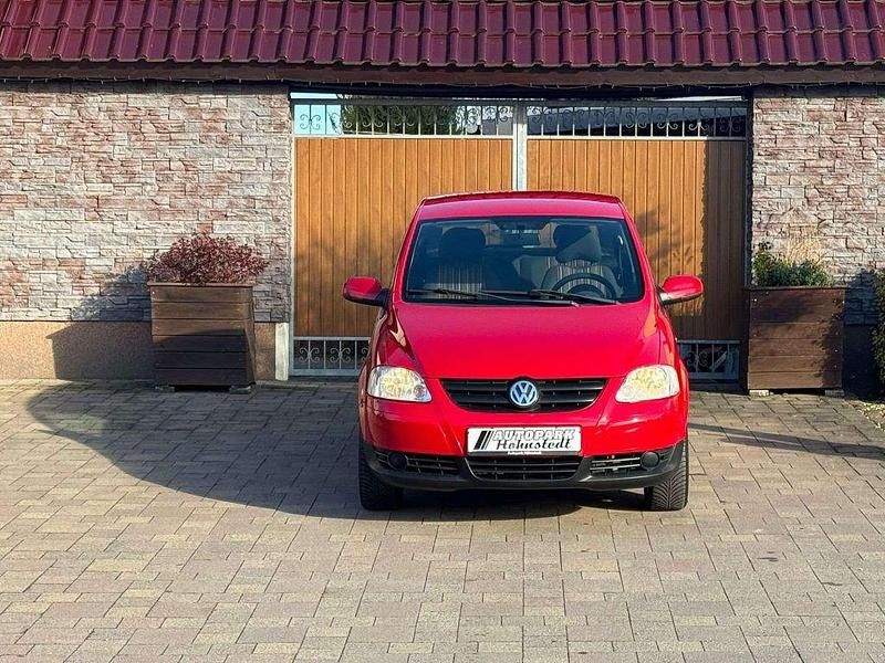 Gebraucht VW Fox Basis 54 PS (39 kW) 2007 Rot Kleinwagen