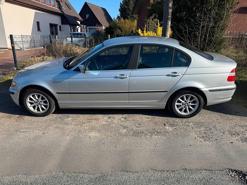 Gebraucht BMW 316 115 PS (84 kW) 2004 Silber Limousine
