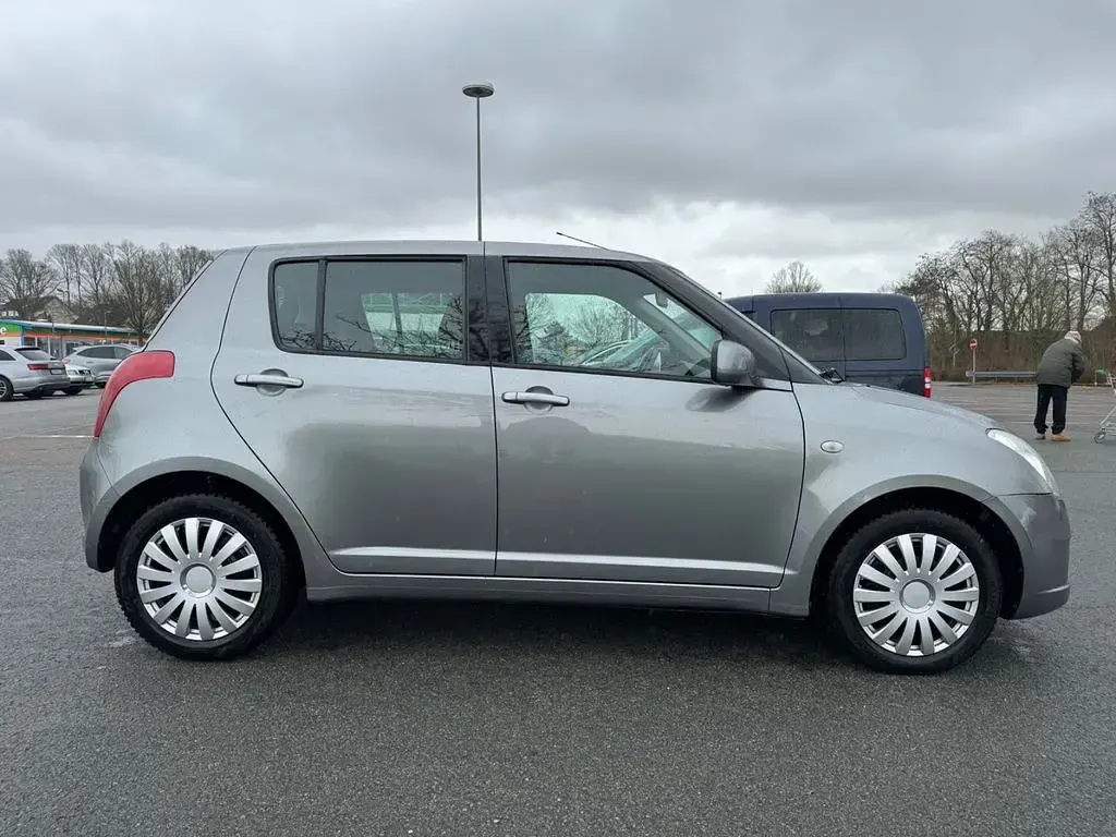 Gebraucht Suzuki Swift 92 PS (67 kW) 2007 Grau Kleinwagen