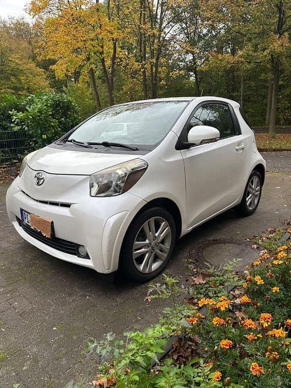 Schwarz Gebraucht 2009 Toyota iQ Kleinwagen | 5.500 € (Guter Preis) - Bild 1/4