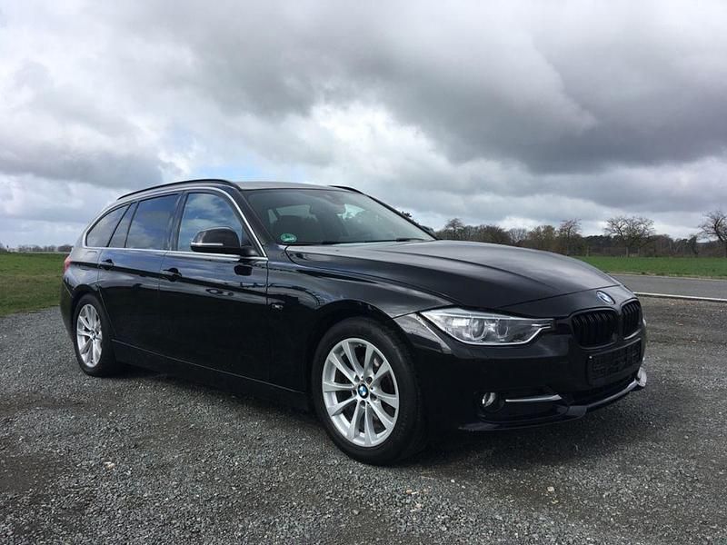 Gebraucht BMW 320 M Performance 184 PS (135 kW) 2013 Schwarz Kombi