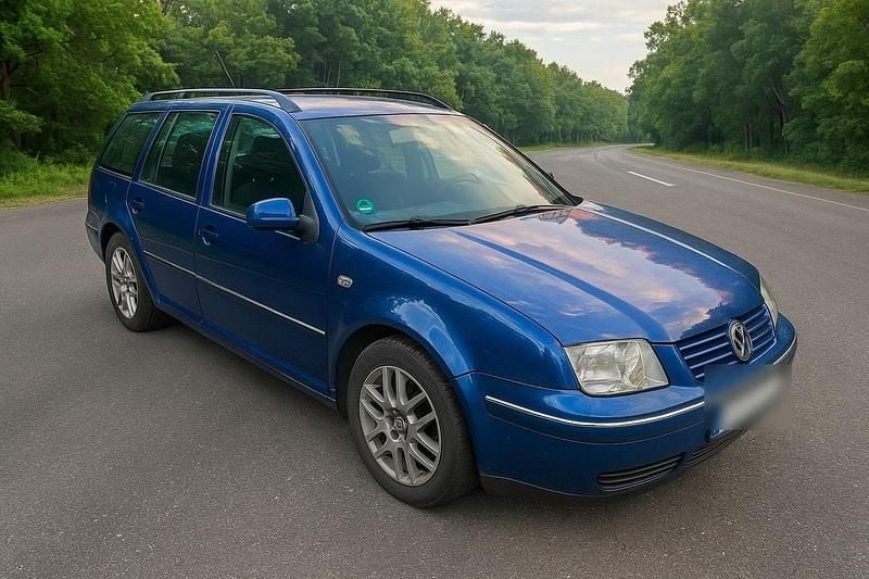 Blau Gebraucht 2002 VW Bora Limousine | 2.700 € (Fairer Preis) - Bild 1/4