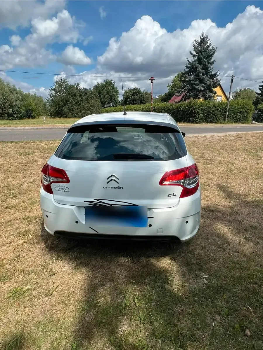 Gebraucht Citroën C4 95 PS (69 kW) 2011 Weiß Limousine