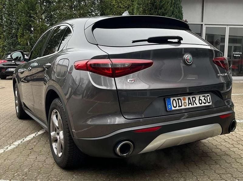 Gebraucht Alfa Romeo Stelvio 200 PS (147 kW) 2018 Grigio vesuvio SUV
