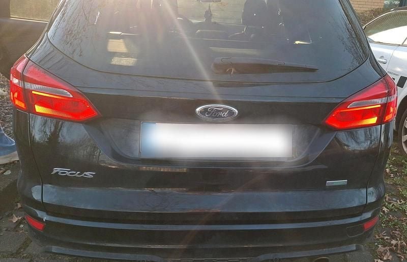 Gebraucht Ford Focus ST 110 PS (80 kW) 2017 Schwarz Kombi