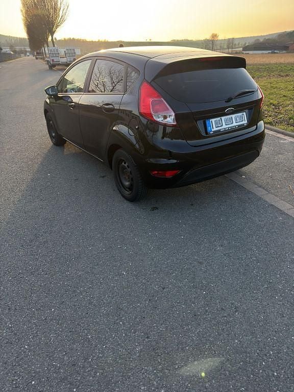 Gebraucht Ford Fiesta 82 PS (60 kW) 2013 Schwarz Kleinwagen