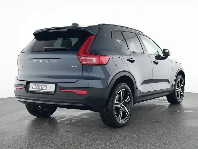 Gebraucht Volvo XC40 Plus 2026 Blau SUV