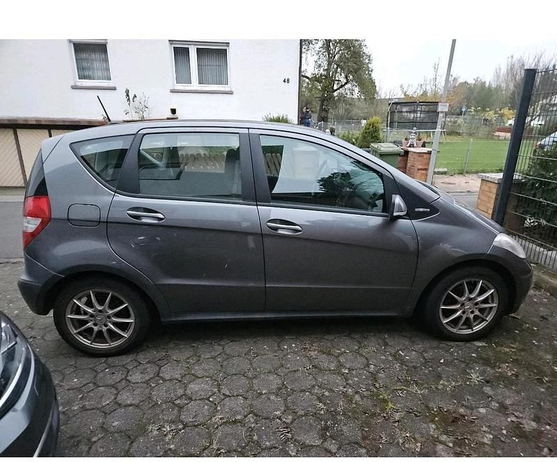 Andere farben Gebraucht 2010 Mercedes A160 Kleinwagen | 3.800 € (Guter Preis) - Bild 1/4