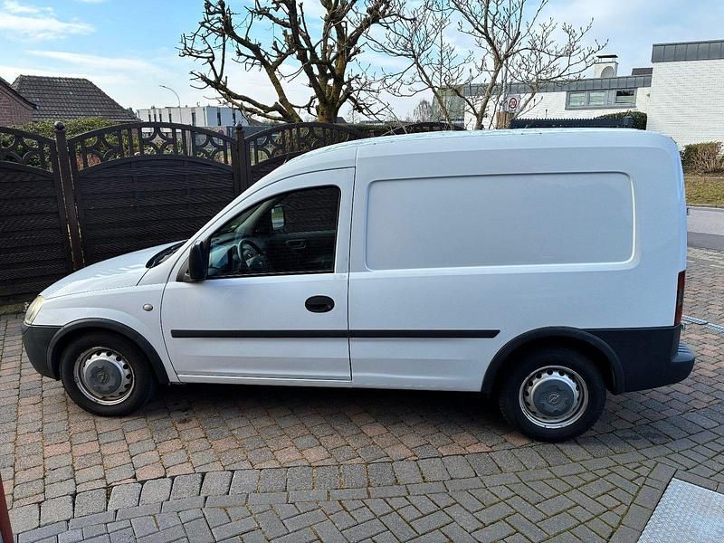 Gebraucht Opel Combo 75 PS (55 kW) 2010 Weiß Van / Kleinbus