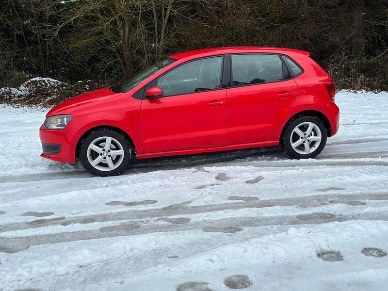 Gebraucht VW Polo Comfortline 69 PS (50 kW) 2009 Rot Kleinwagen