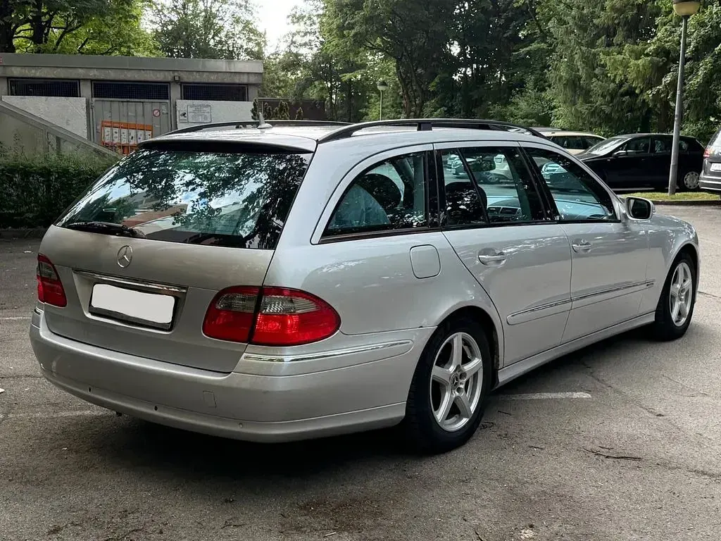 Gebraucht Mercedes E280 Avantgarde 190 PS (139 kW) 2007 Silber Limousine