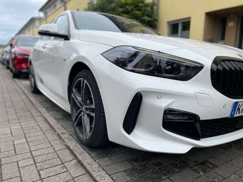 Weiß Gebraucht 2020 BMW 120 M Sport Kleinwagen | 25.990 € (Fairer Preis) - Bild 1/4