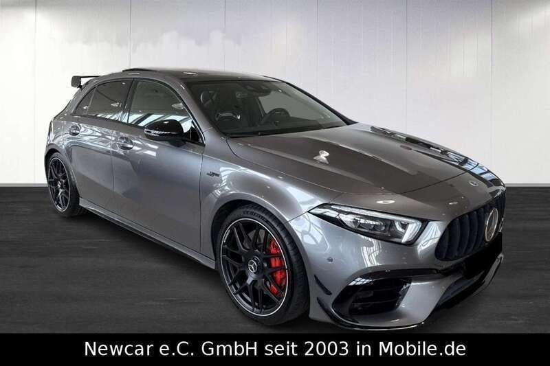 Mountaingrau met. Gebraucht 2021 Mercedes A45 AMG AMG Kleinwagen | 51.407 € (Etwas zu teuer) - Bild 1/4