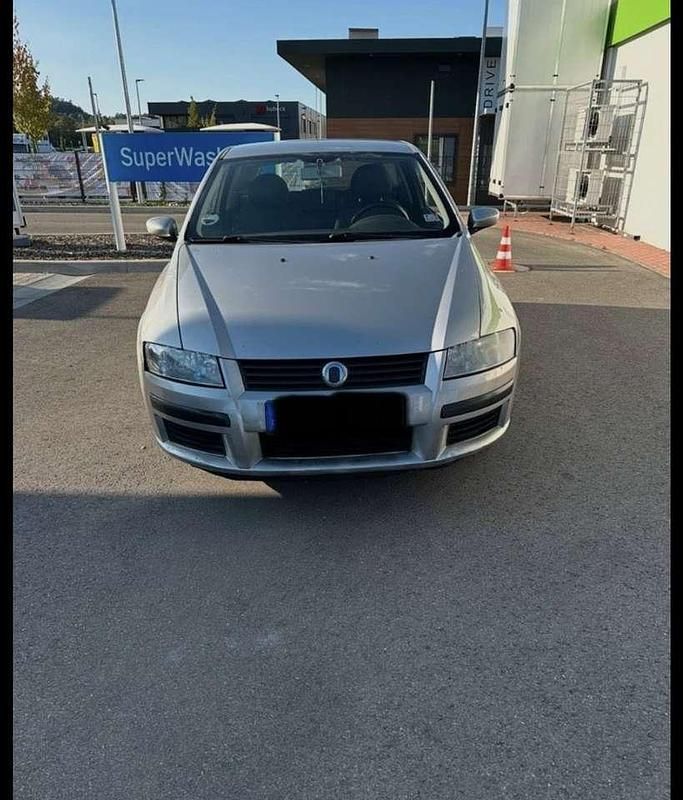 Gebraucht Fiat Stilo 103 PS (75 kW) 2003 Silber Limousine