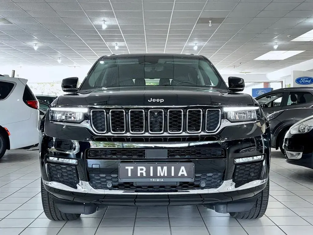 Gebraucht Jeep Grand Cherokee Limited 299 PS (219 kW) 2021 Schwarz SUV