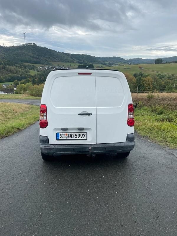 Gebraucht Peugeot Partner 75 PS (55 kW) 2009 Weiß Van / Kleinbus
