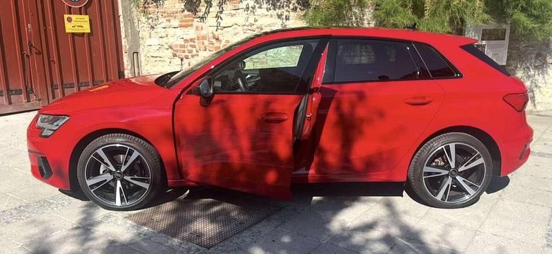 Gebraucht Audi A3 Advanced Plus 150 PS (110 kW) 2023 Rot Limousine
