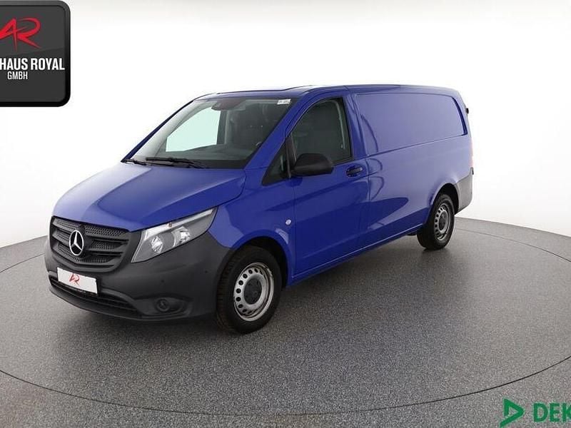 Ultramarinblau Gebraucht 2020 Mercedes Vito Van | 24.780 € (Guter Preis) - Bild 1/4