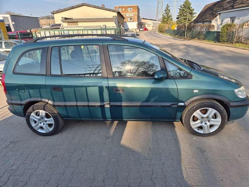 Gebraucht Opel Zafira Basis 125 PS (91 kW) 2002 Grün Van / Kleinbus
