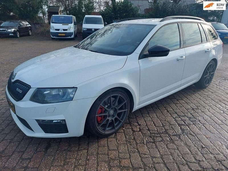 Weiß Gebraucht 2014 Skoda Octavia RS Kombi | 6.400 € (Superpreis) - Bild 1/4