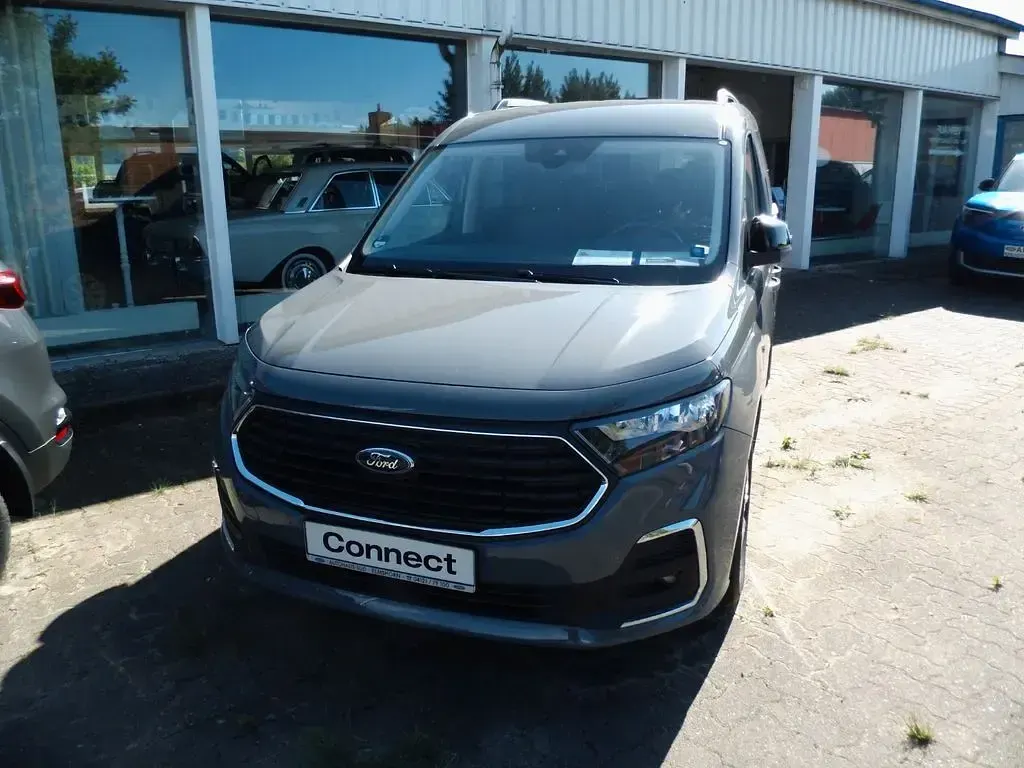Gebraucht Ford Grand Tourneo Connect Titanium 116 PS (85 kW) 2025 Grau Van / Kleinbus