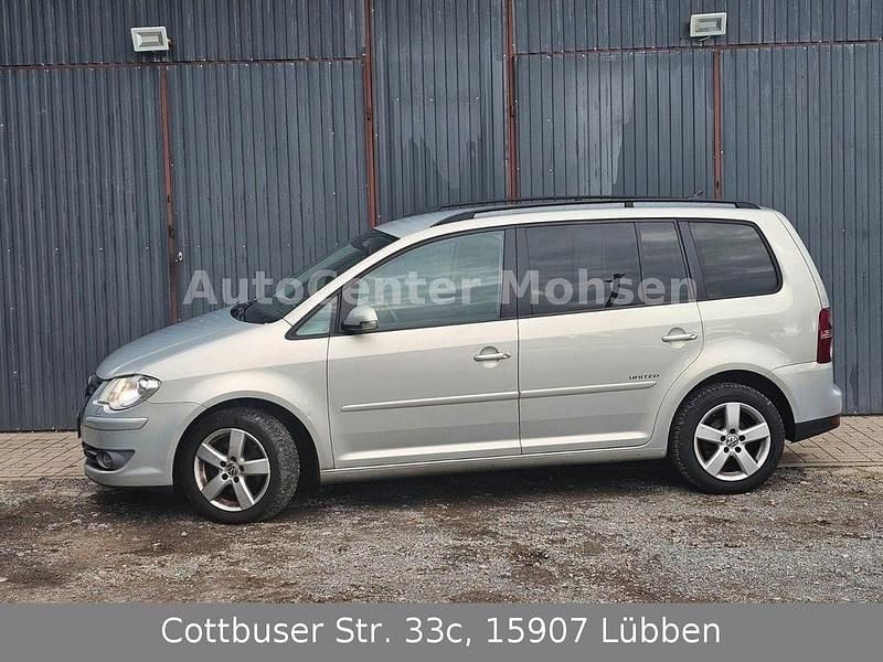 Silber Gebraucht 2009 VW Touran United Van / Kleinbus | 1.999 € (Superpreis) - Bild 1/4