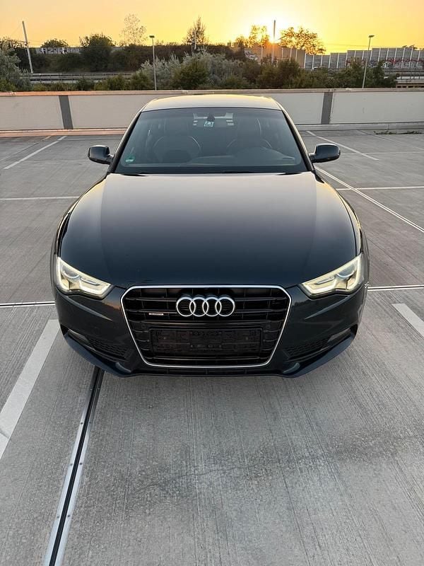 Blau Gebraucht 2014 Audi A5 S-Line Coupé | 15.500 € (Fairer Preis) - Bild 1/4