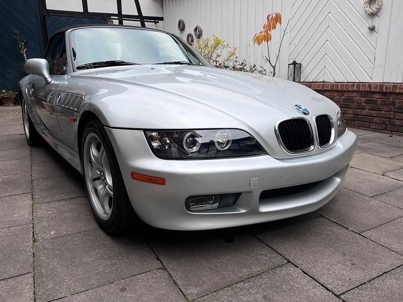 Silber Gebraucht 1998 BMW Z3 Cabrio | 13.250 € (Superpreis) - Bild 1/4
