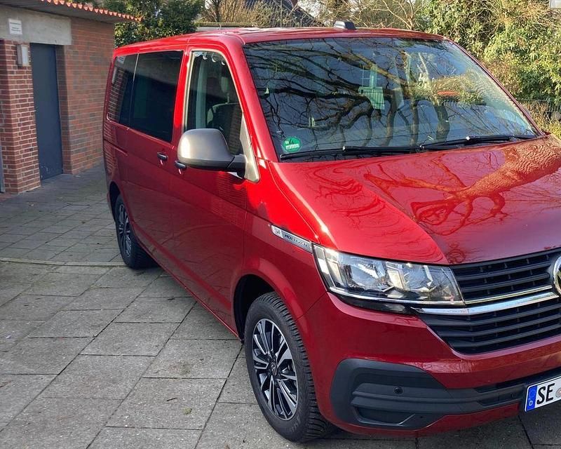 Gebraucht VW Multivan 150 PS (110 kW) 2021 Rot Van