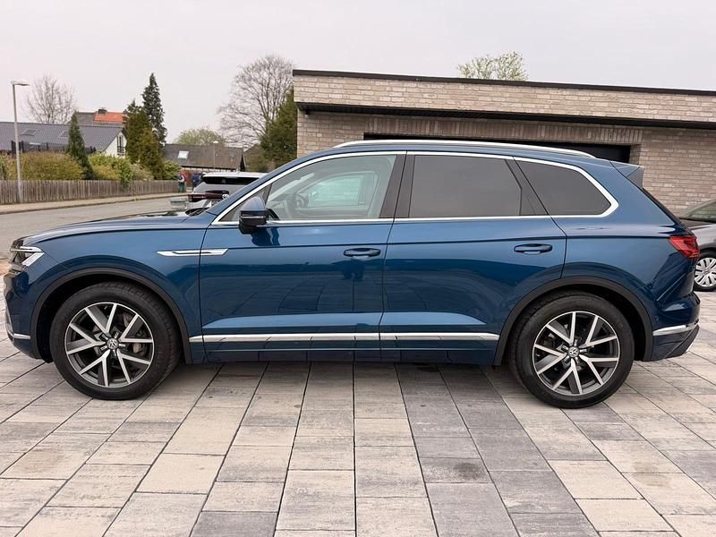 Gebraucht VW Touareg 231 PS (169 kW) 2019 Blau SUV