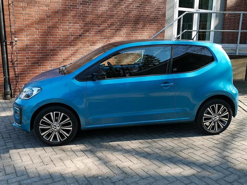 Andere außenfarben Gebraucht 2017 VW up! Sound Kleinwagen | 7.090 € (Teuer) - Bild 1/4