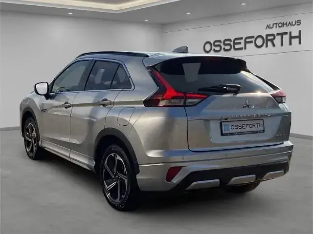 Second-hand Mitsubishi Eclipse Cross Select 188 CP (138 kW) 2023 Argintiu SUV
