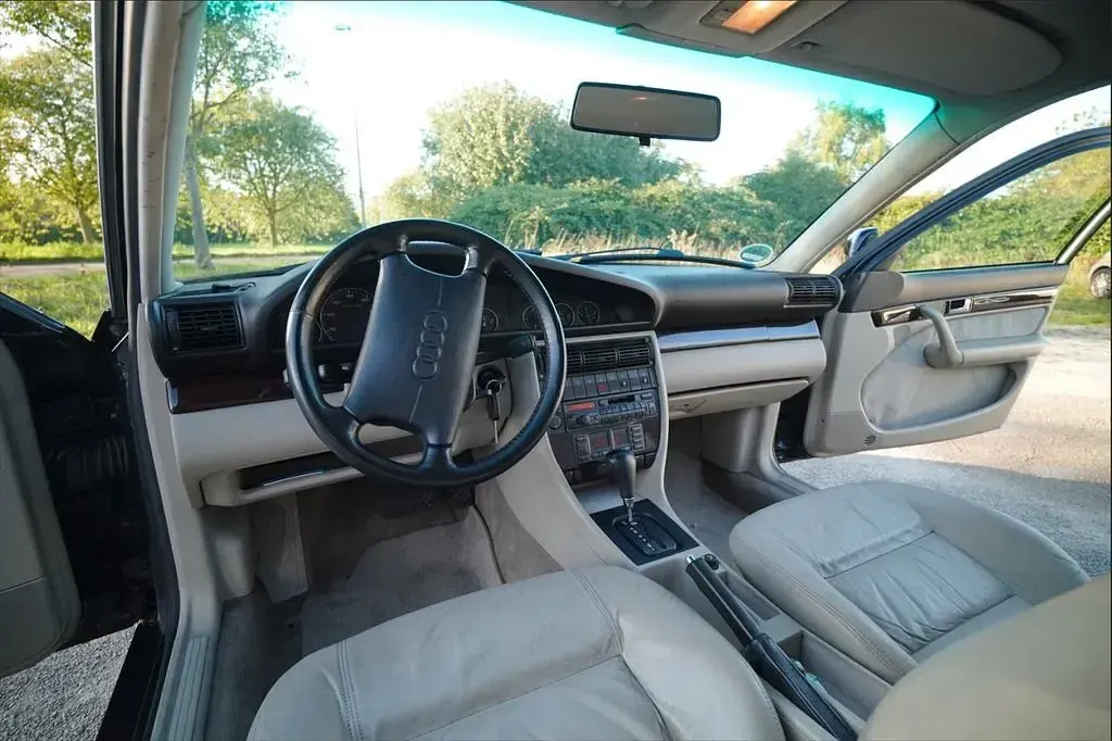 Gebraucht Audi A6 Ambiente 174 PS (127 kW) 1996 Blau Limousine