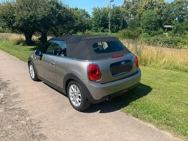 Używany Mini Cooper Pepper 136 KM (100 kW) 2016 Srebrny Hatchback