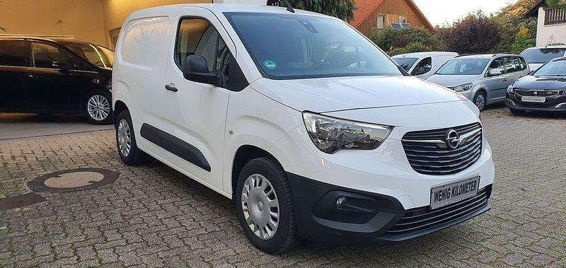 Weiß Gebraucht 2020 Opel Combo Van / Kleinbus | 12.950 € (Superpreis) - Bild 1/4