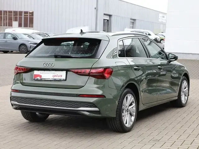 Gebraucht Audi A3 Sportback e-tron Advanced 204 PS (150 kW) 2025 Distriktgrün metallic Kleinwagen
